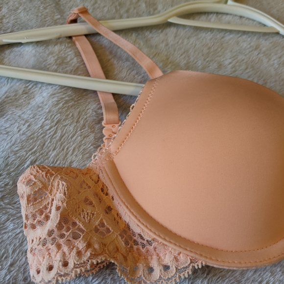 Victoria's Secret 32A push up bra - Picture 3 of 5